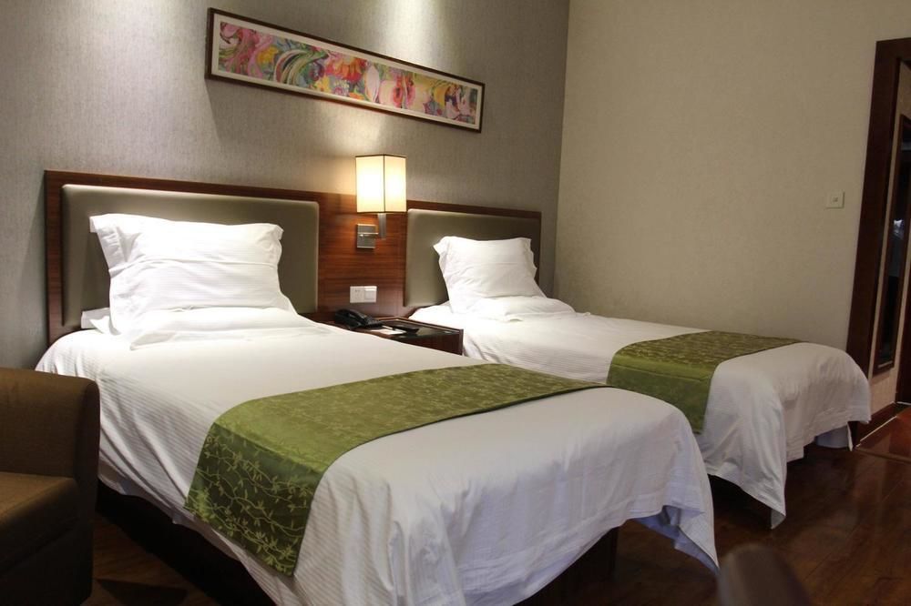 Heyi Hotel 4*